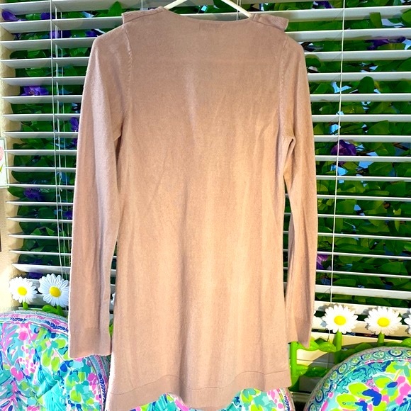 One World champagne ruffle sweater - Picture 2 of 5